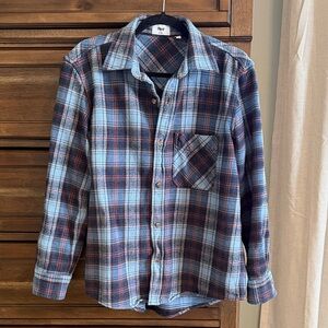 Aritzia Women's Flannel Plaid Button-Down Shirt